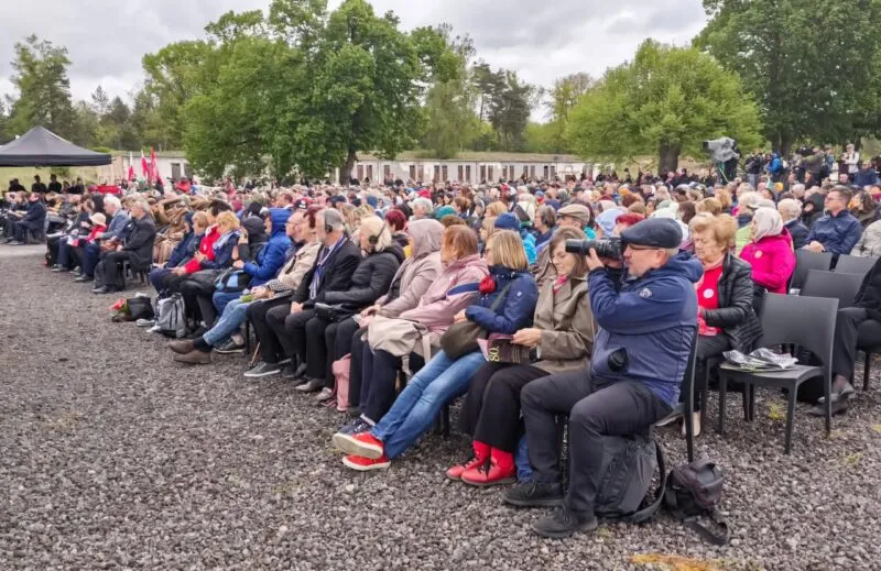Povzava k prispevku: Erinnerung an die Befreiung des Frauen-Konzentrationslagers Ravensbrück.